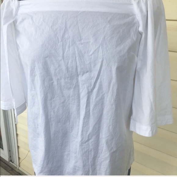 Banana Republic off the shoulder cape sleeve top - Picture 3 of 7